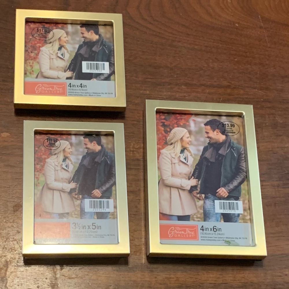 3 Picture Frames